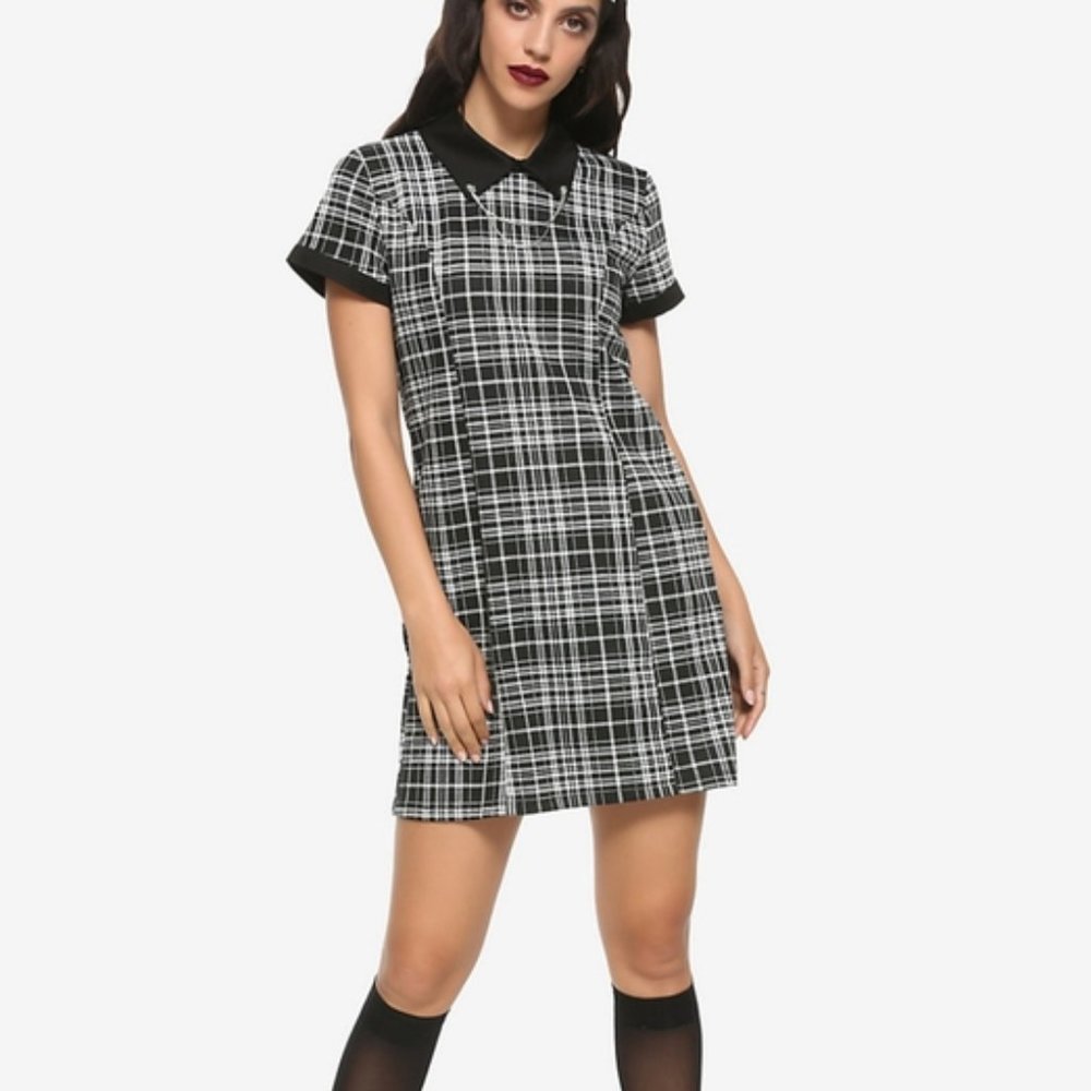 Hot Topic Black & White Plaid Shift Dress with Skull Pins Collar NWT
